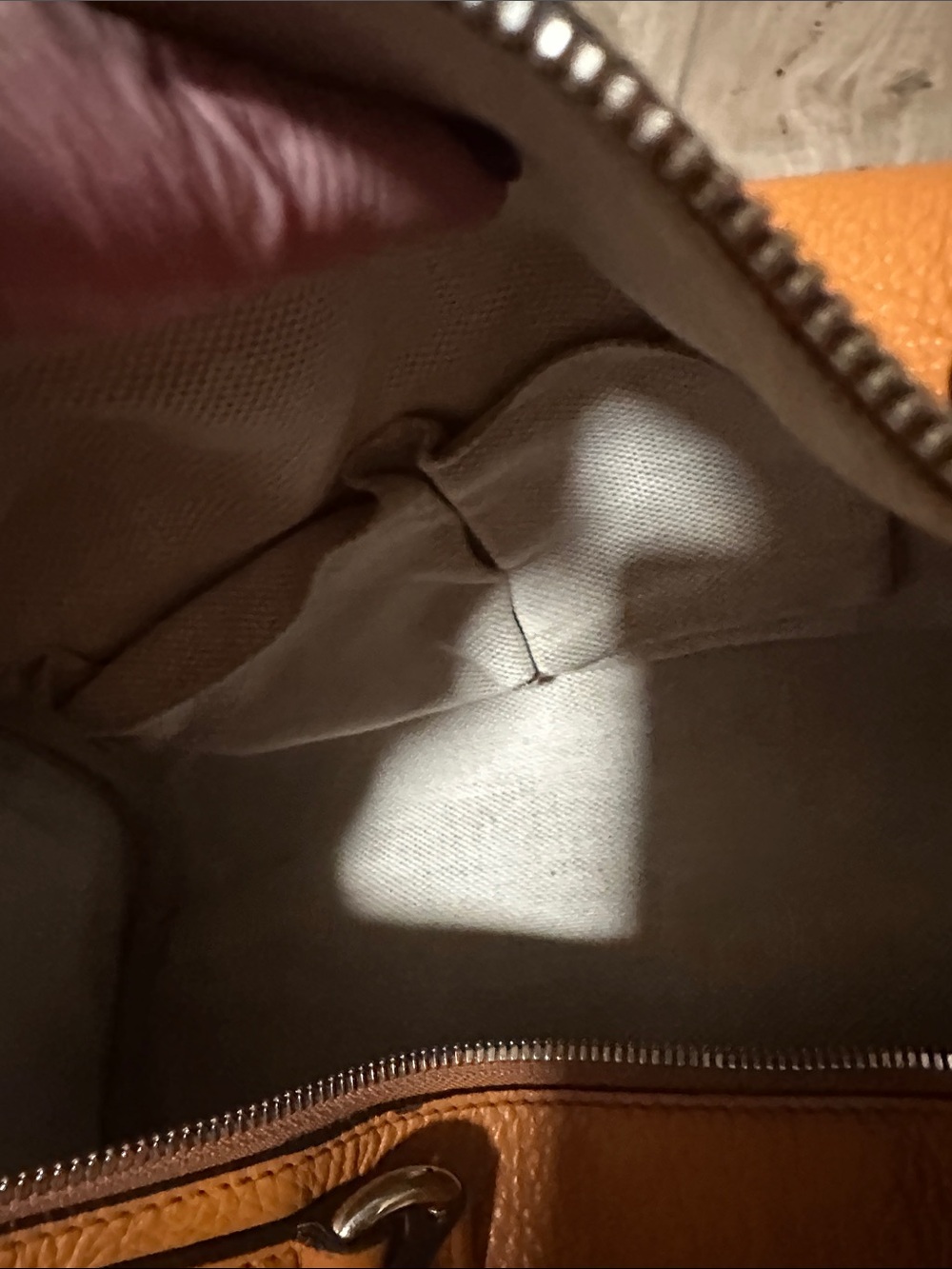 ✨💎EUC💎Gucci Burnt Orange Leather Top-Handle Boston Bag w/Tassel & COA - Picture 10 of 11
